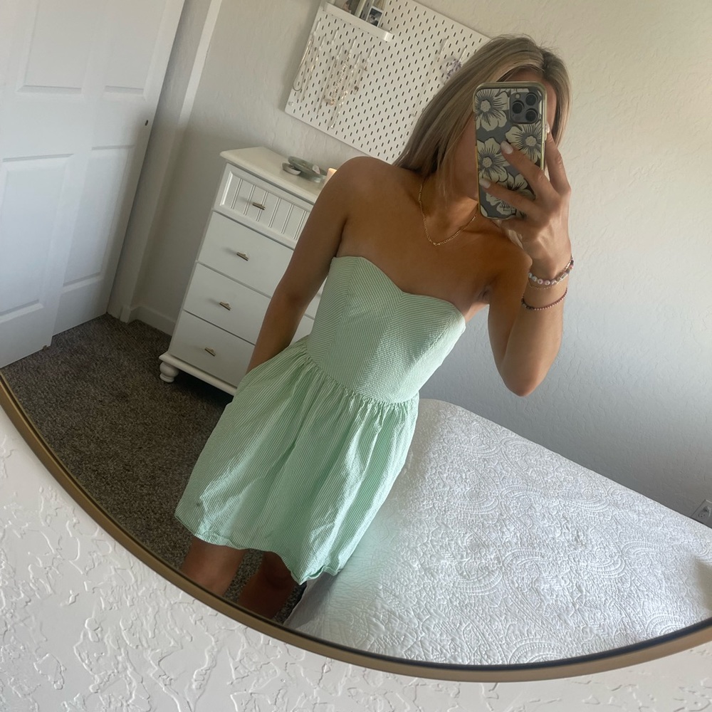 strapless dress
